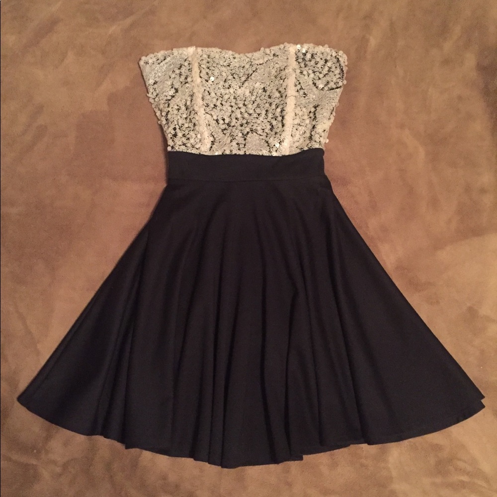 Black sequin dress - Picture 4 of 8